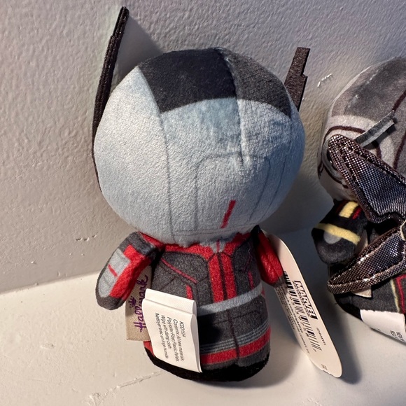 Classy duo of Marvel’s Antman and The Wasp, Hallmark itty bitty’s 🐜 🐝 - Picture 5 of 6